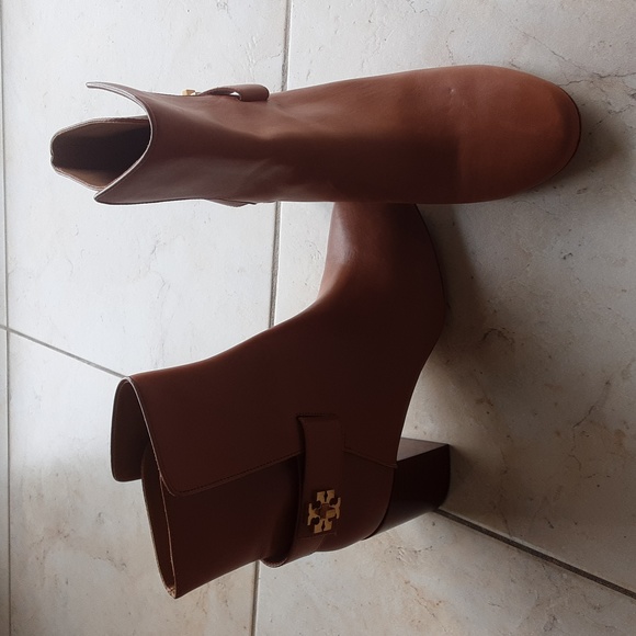Tory Burch almost new boots - Picture 7 of 11